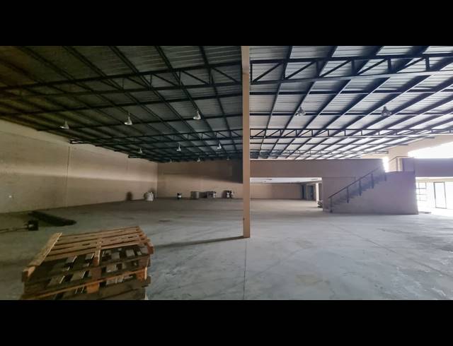 1,309M² WAREHOUSE TO LET IN POMONA